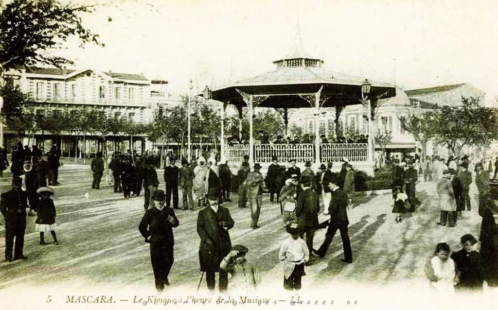 Mascara - Kiosque 05.jpg
